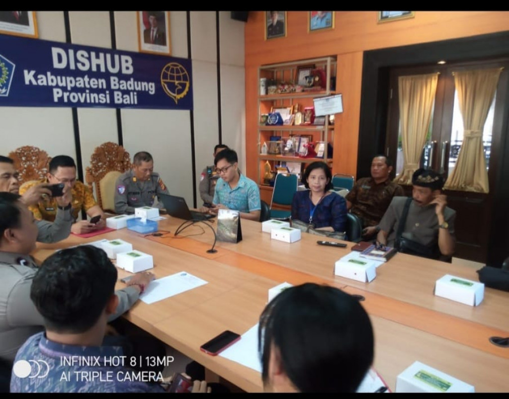 Rapat evaluasi rekayasa lalulintas di seputaran Kelurahan Sempidi